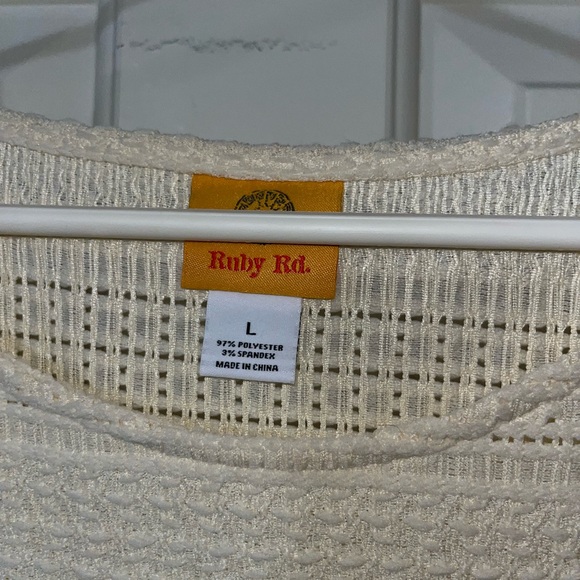 Reseller Bundle Box 5 total Pieces (4 NWT!+ 1 preloved) Closet Cleanout - Picture 5 of 15